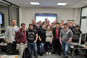 Gruppenbild der Teilnehmer der Big Data Night im Rahmen der IDW bei Consist